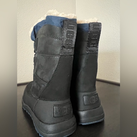 UGG Bellemore Weather 1130356K Kids Size 2 - Picture 7 of 7